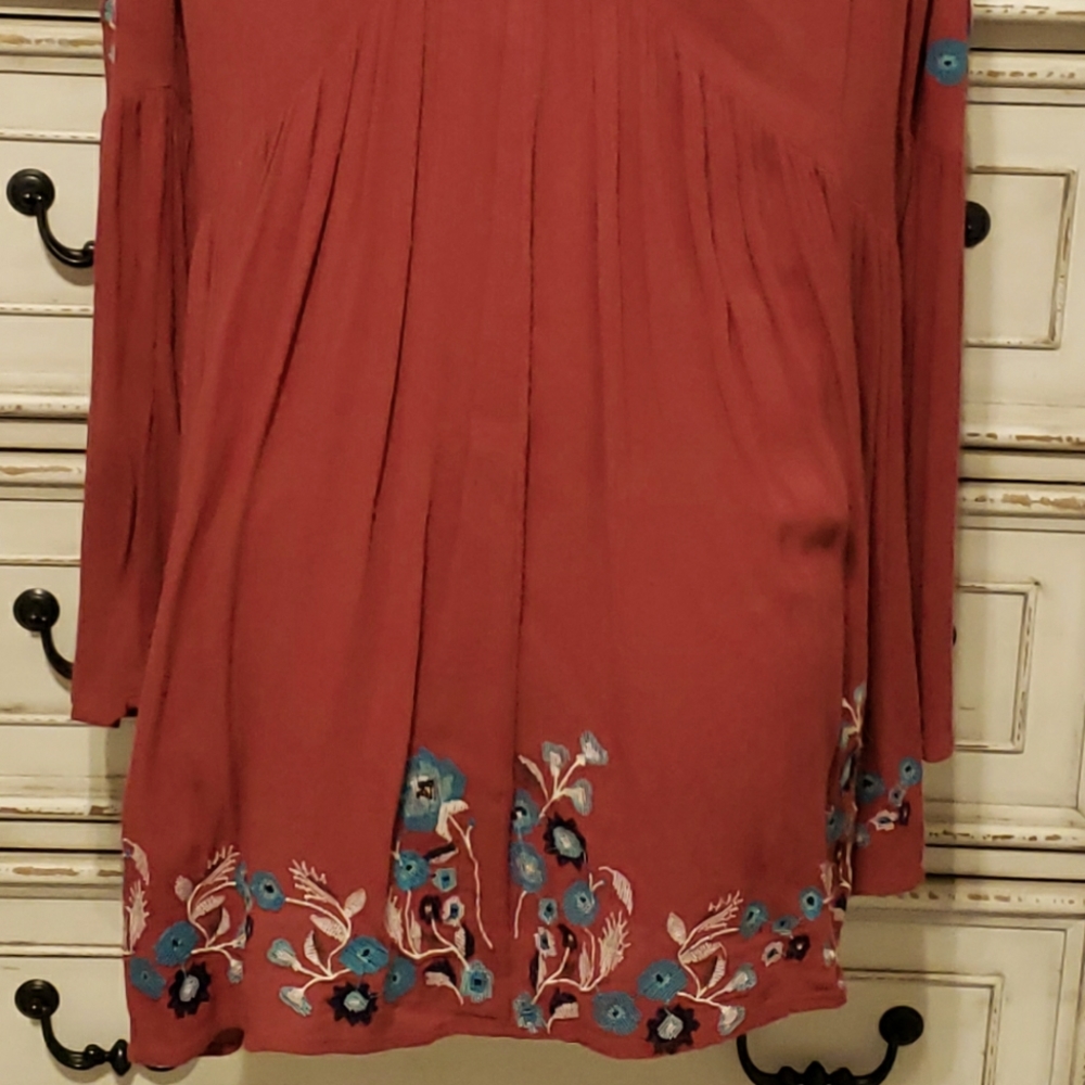 Women's Top burgundy Flowy top by Free people sz L